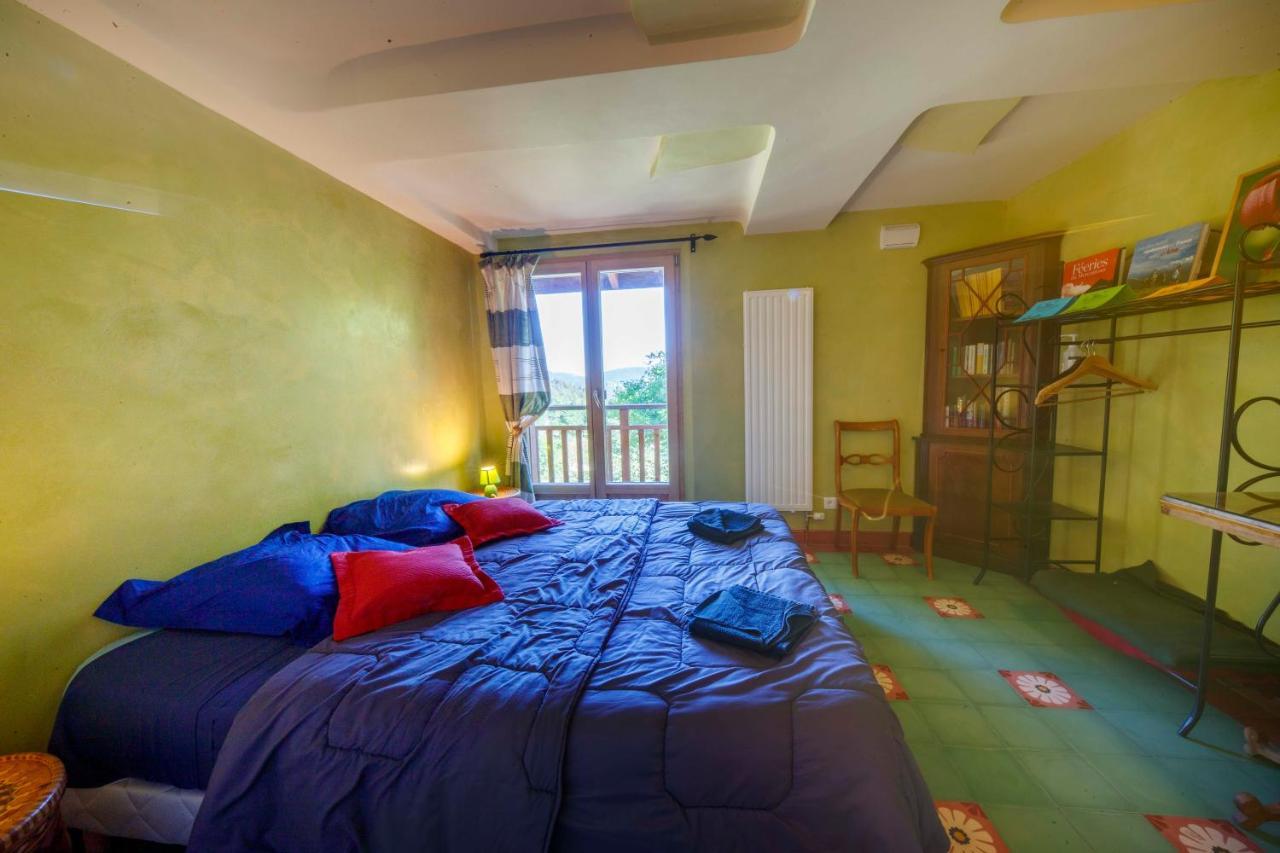 Eco-Hotel Et Yourtes Du Mercantour Guillaumes Bagian luar foto