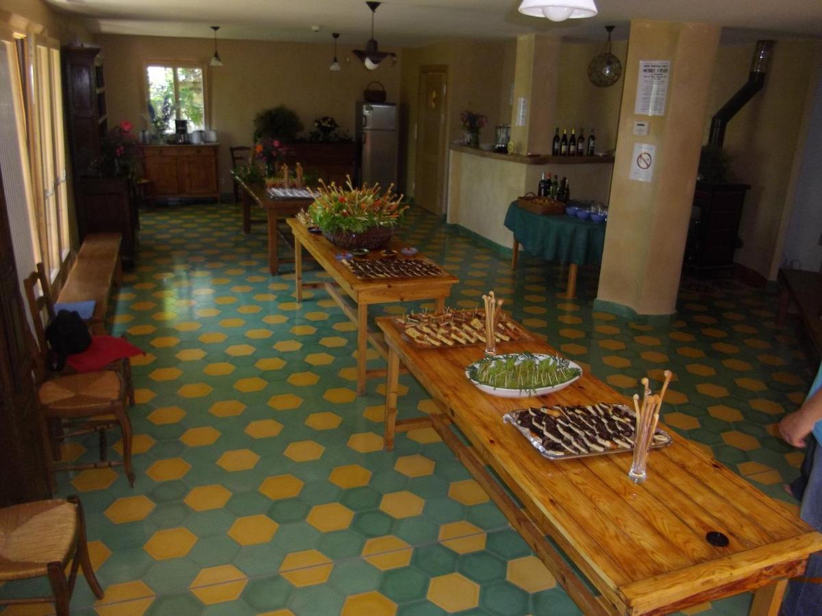 Eco-Hotel Et Yourtes Du Mercantour Guillaumes Bagian luar foto