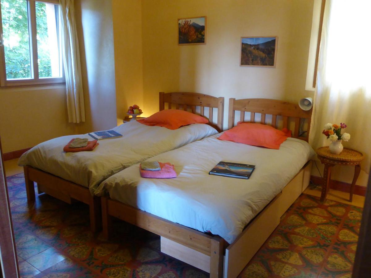 Eco-Hotel Et Yourtes Du Mercantour Guillaumes Bagian luar foto