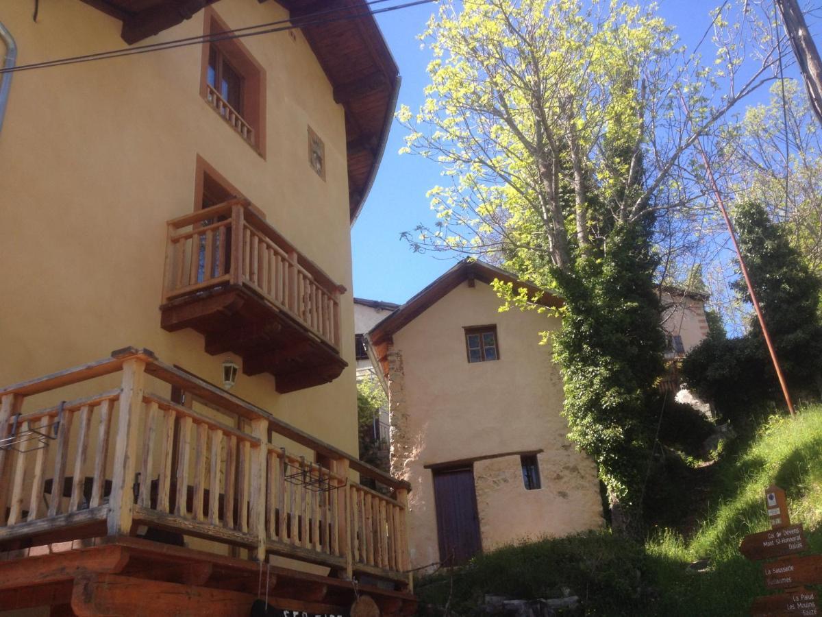 Eco-Hotel Et Yourtes Du Mercantour Guillaumes Bagian luar foto